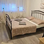 Apartment Toni